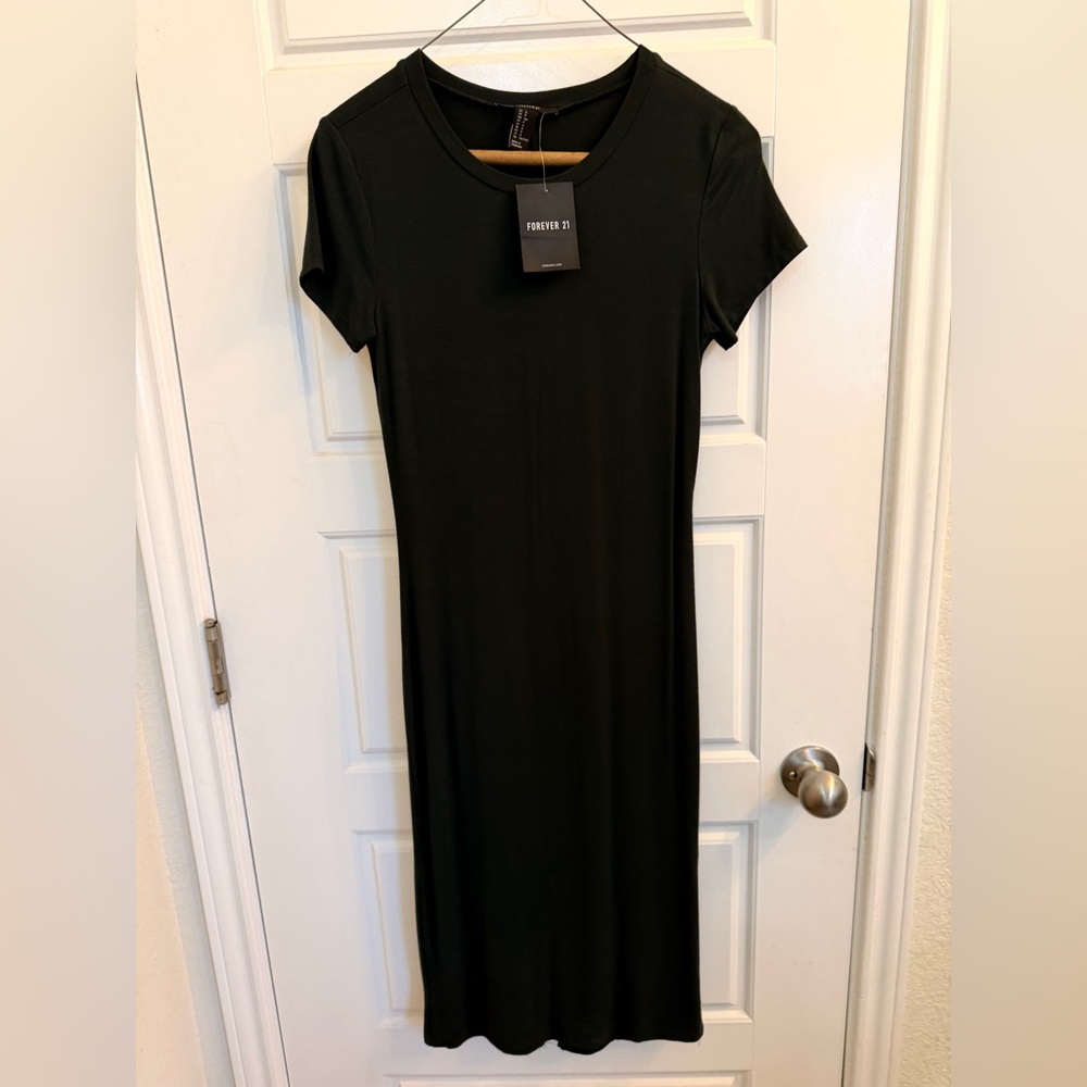NWT- Forever 21 dark green Short-Sleeve Maxi Bodycon Dress